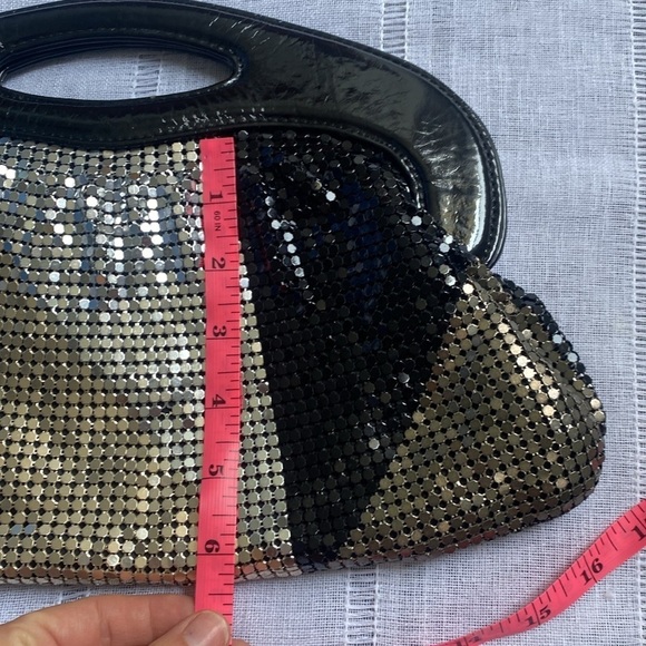 Express Y2K metal mesh hand bag. - Picture 11 of 13